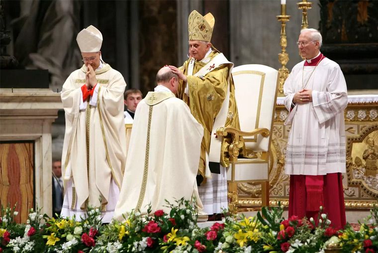 img-holy-orders